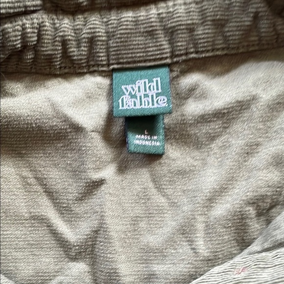 Wild Fable Green Casual Button Down Shirt - Picture 2 of 5